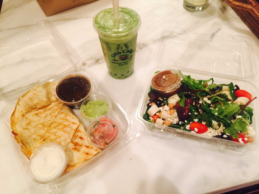 A+Urth+quesadilla%2C+moroccan+mint+boba+and+salad.+Being+an+Urth+Caff%C3%A9+addict%2C+I+appreciate+the+variety+of+menu+options.+