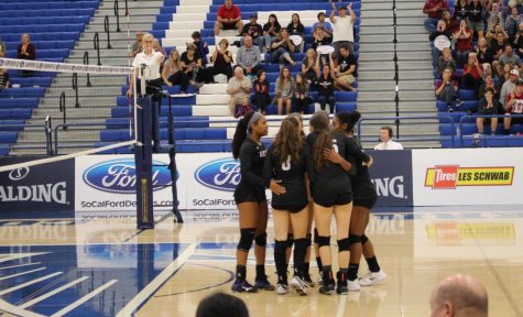 The Archer varsity team huddles between points. The team played against Foothill Tech in CIF-SS Division 7 Finals on Nov. 10 at Cerritos College. 