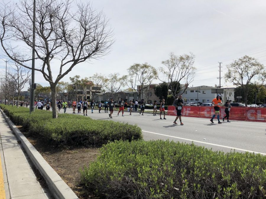 Los Angeles Marathon runners travel through Westwood. The marathon took place on Mar. 18 with a route that went from Dodger Stadium to the Santa Monica Pier.