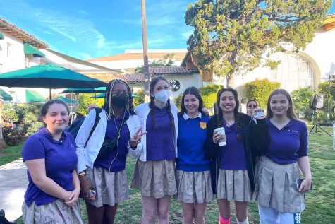 Seniors dress up as their middle school selves on Flash Forward or Flash Back Day. Sara Morris said that the experience was "nostalgic."