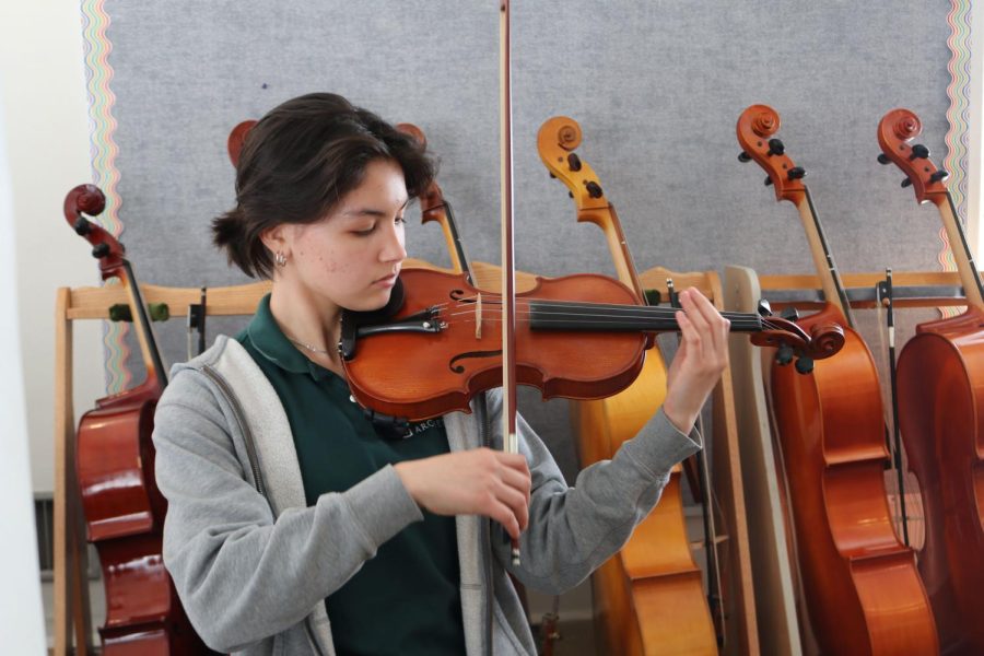 Junior Camila Blank practices her violin solo piece, Saint Saens Violin Concerto No. 3, 3rd movement. She performed this piece at the Sphinx Performance Academy at the Julliard School in 2022.