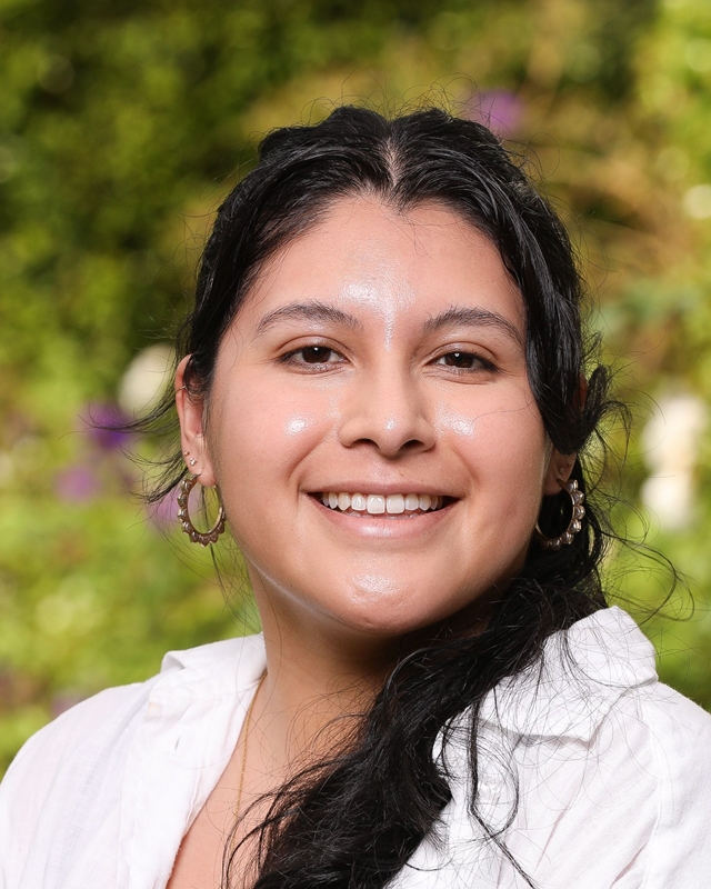 Estephany López is the Admissions Associate at Archer. She works with Archers admissions team to mentor student ambassadors, organize tours for prospective students and create admission events. 