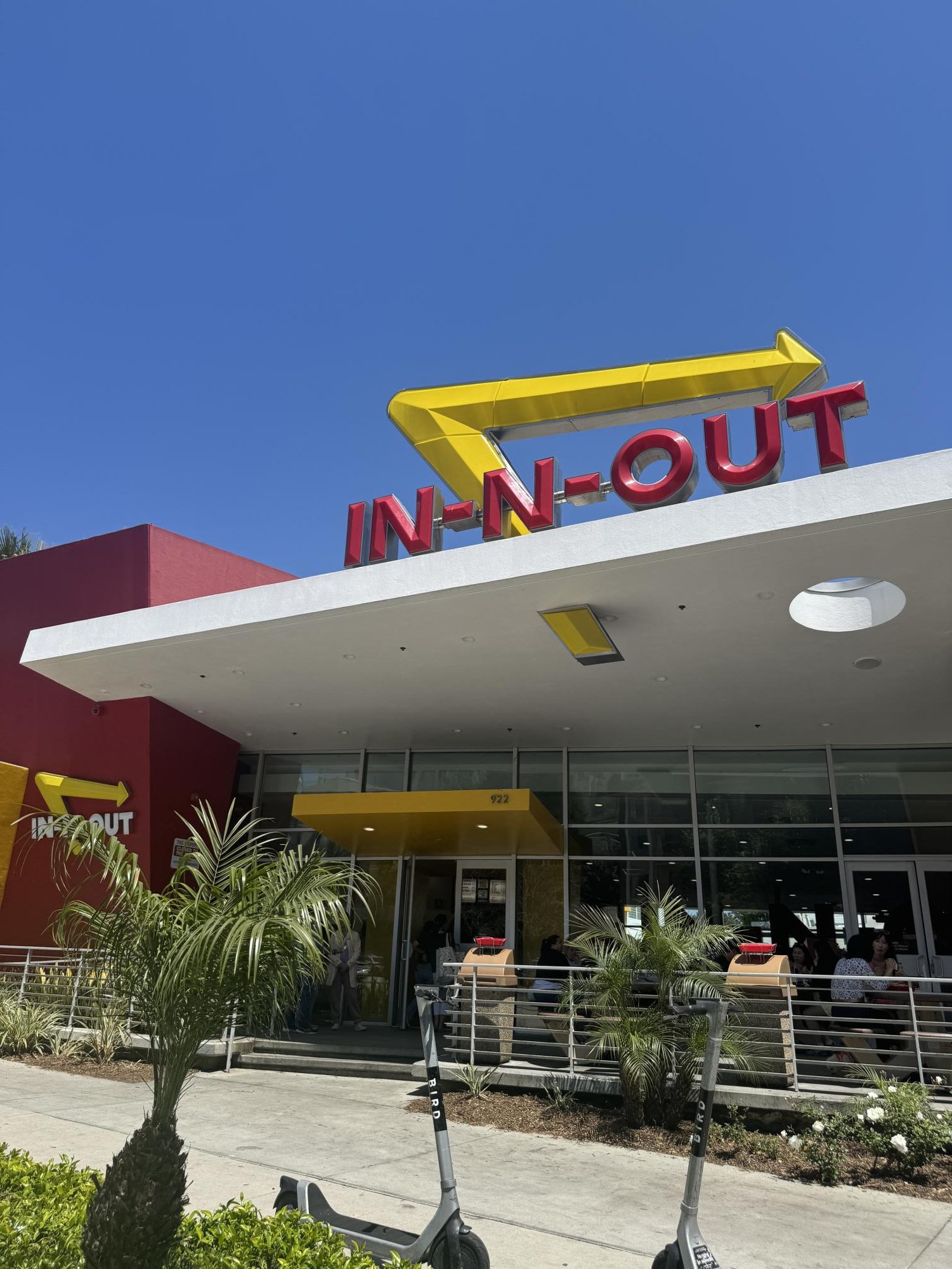 In-N-Out Burger Westwood Village serves burgers, fries and drinks — a seemingly basic menu, but one that has been a staple in L.A. for decades.  Whether you stop by for lunch or dinner, this L.A. classic is a must-see location.