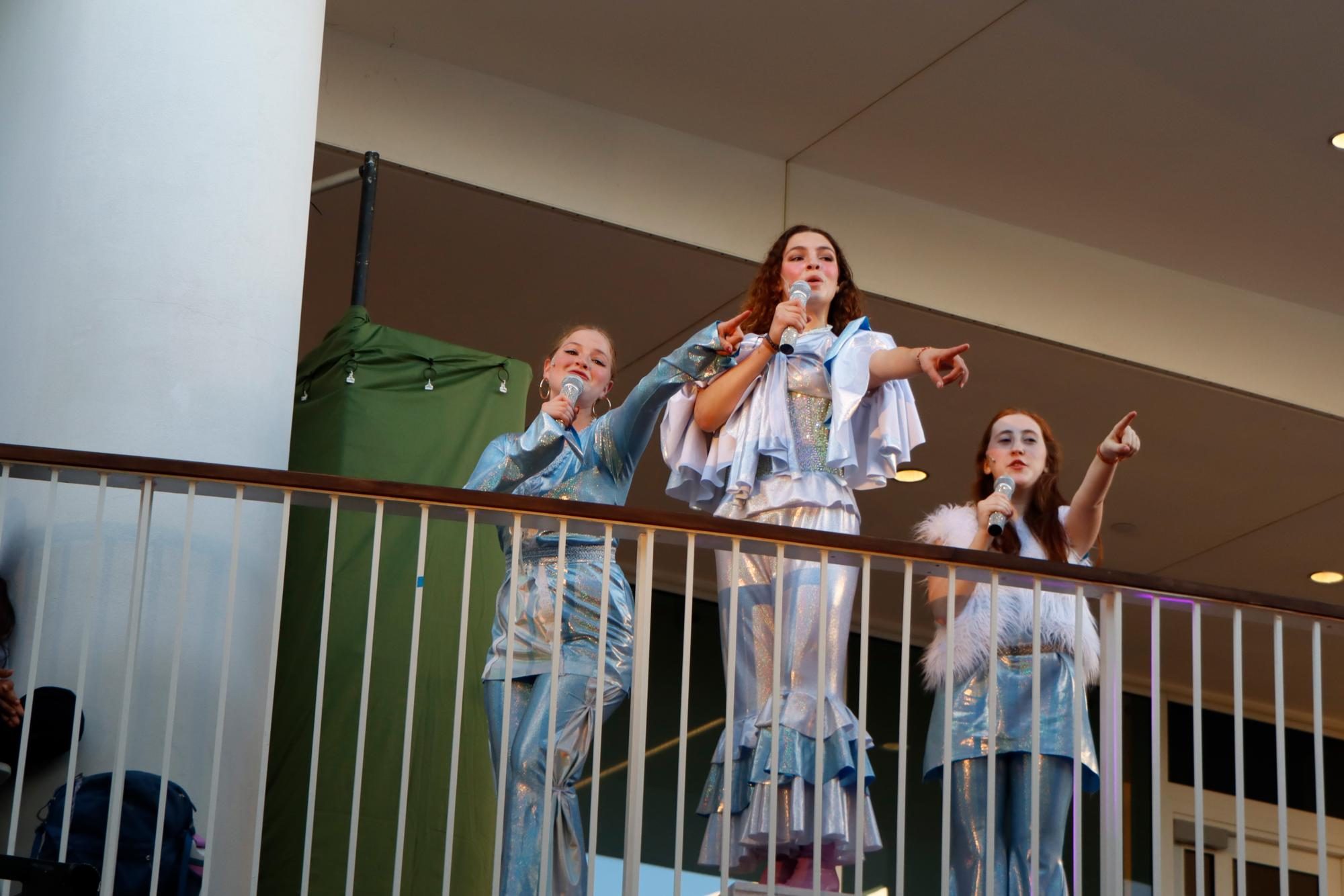 ‘Thank You for the Music’: Upper school performers dazzle in 'Mamma Mia!'