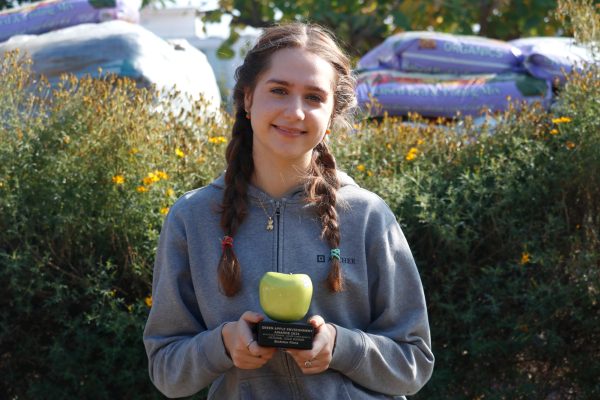 Katia Thomas ('27) holds the International Green Apple Ambassador award for her work with the Green Organization, where she advocates for sustainability and environmental activism. Thomas’s commitment to protecting the natural environment drives her efforts to inspire others to take action. 