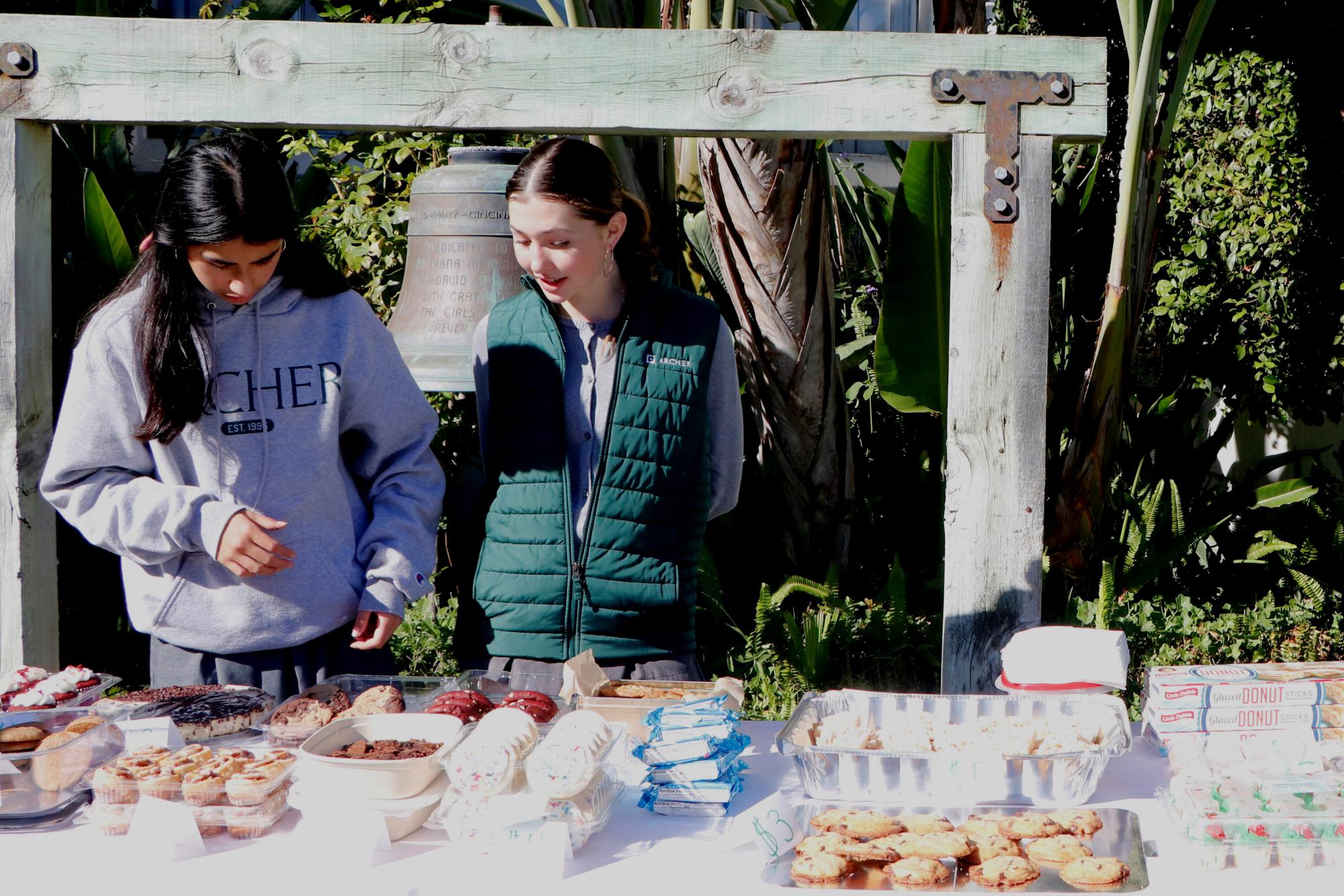 CHLA fundraiser encourages students to give back during the holiday season