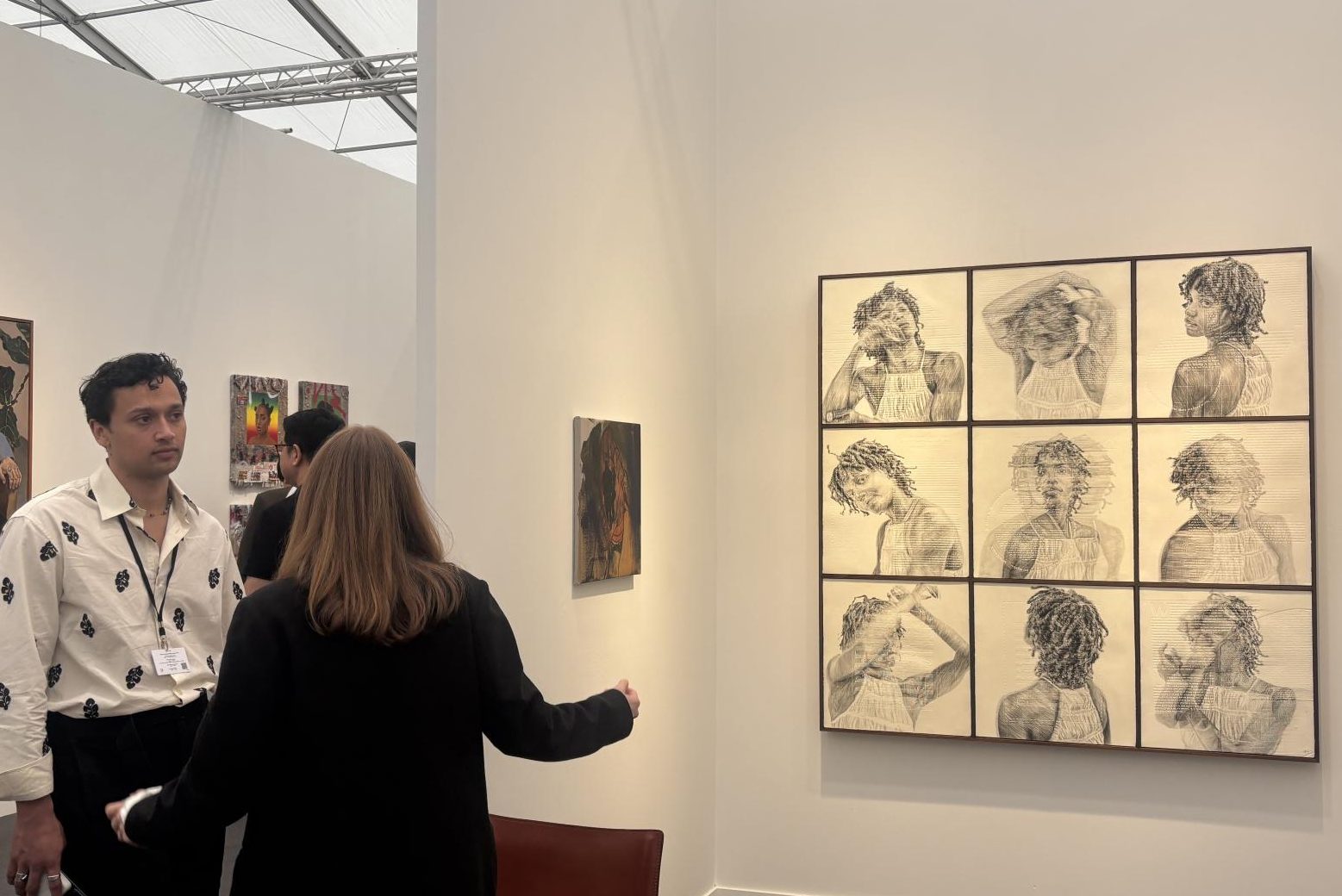 Frieze(ing) time within art