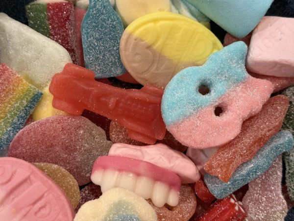 An array of Swedish candies lies in a bowl. Kandi, a Swedish candy store, recently opened on Montana Ave in Santa Monica. As a Santa Monica local and lover of sweets, this new shop was a must-try for me.